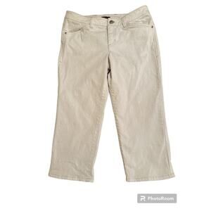 Tahari Women's Midrise Straight Leg Cotton Spandex Capri Jeans White Size 6